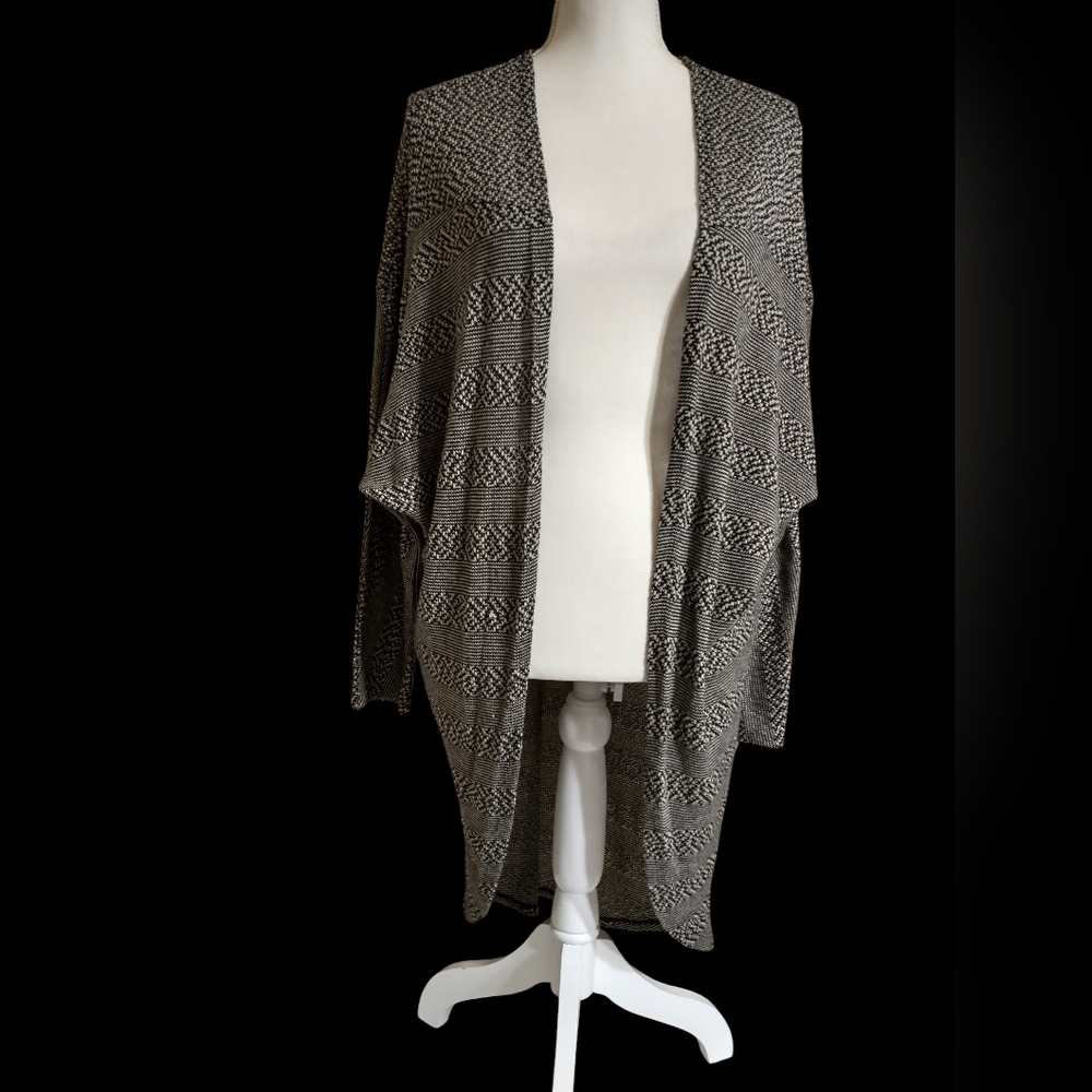 Daytrip Black and Cream Open-Front Cardigan
